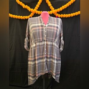 NWT Torrid women’s Lexie grey/pink plaid hi-low blouse size 5X